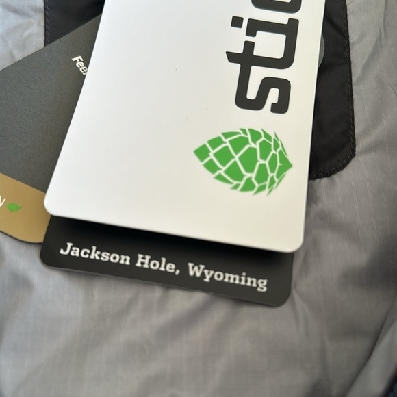 NWT Stio Azura Insulated Vest Men’s Small – Sustainable, Lightweight Warmth - Picture 9 of 13